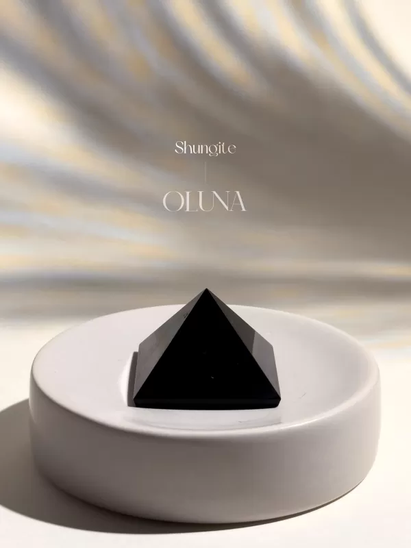 Pyramide en Shungite 4cm_OLUNA_OLUNA_