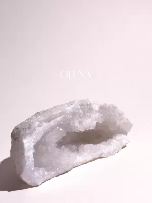 OLUNA|Géode de Cristal de Roche - N°0001|OLUNA