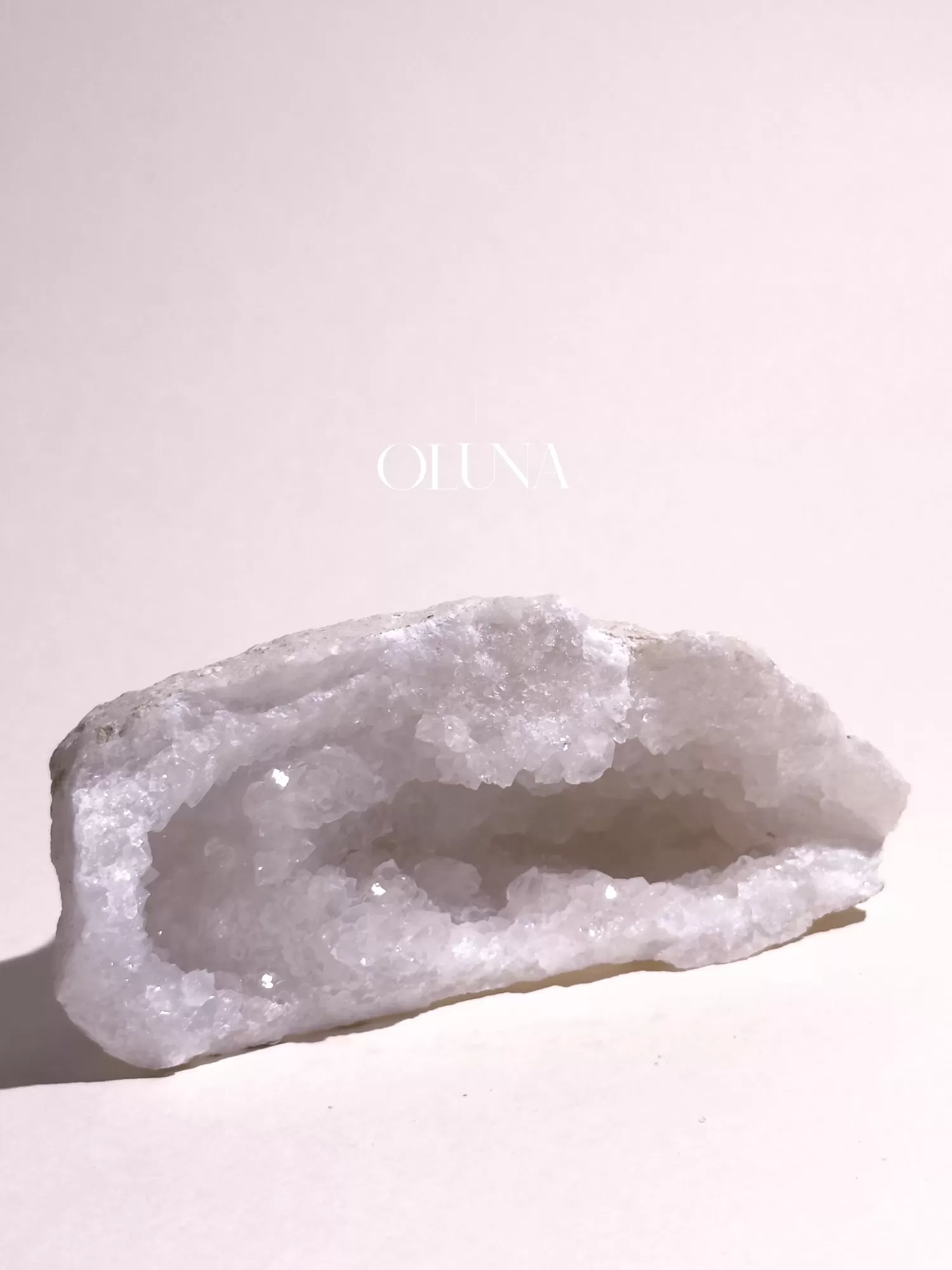 OLUNA|Géode de Cristal de Roche - N°0001|OLUNA